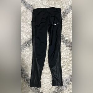 Nike size small dri-fit leggings. Hardly worn very good condition.